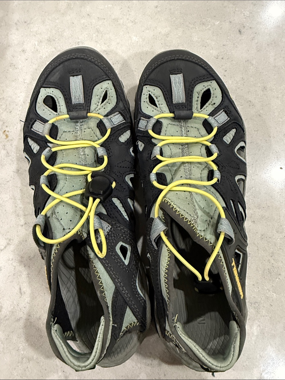 Merrell Black Athletic Shoes with Yellow Laces and Light Green Interior